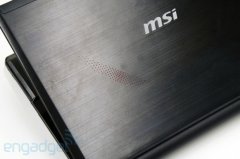 <b>MSI近期將發布14寸游戲筆記本兩個超極本的厚度與重量！</b>