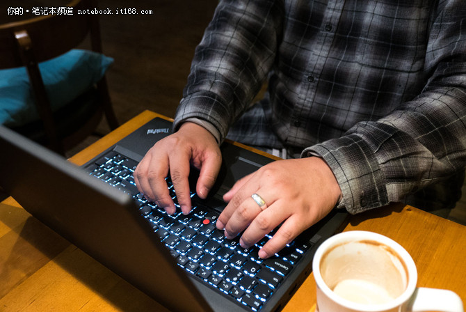 續(xù)航、散熱與功耗：T560表現(xiàn)全能平衡